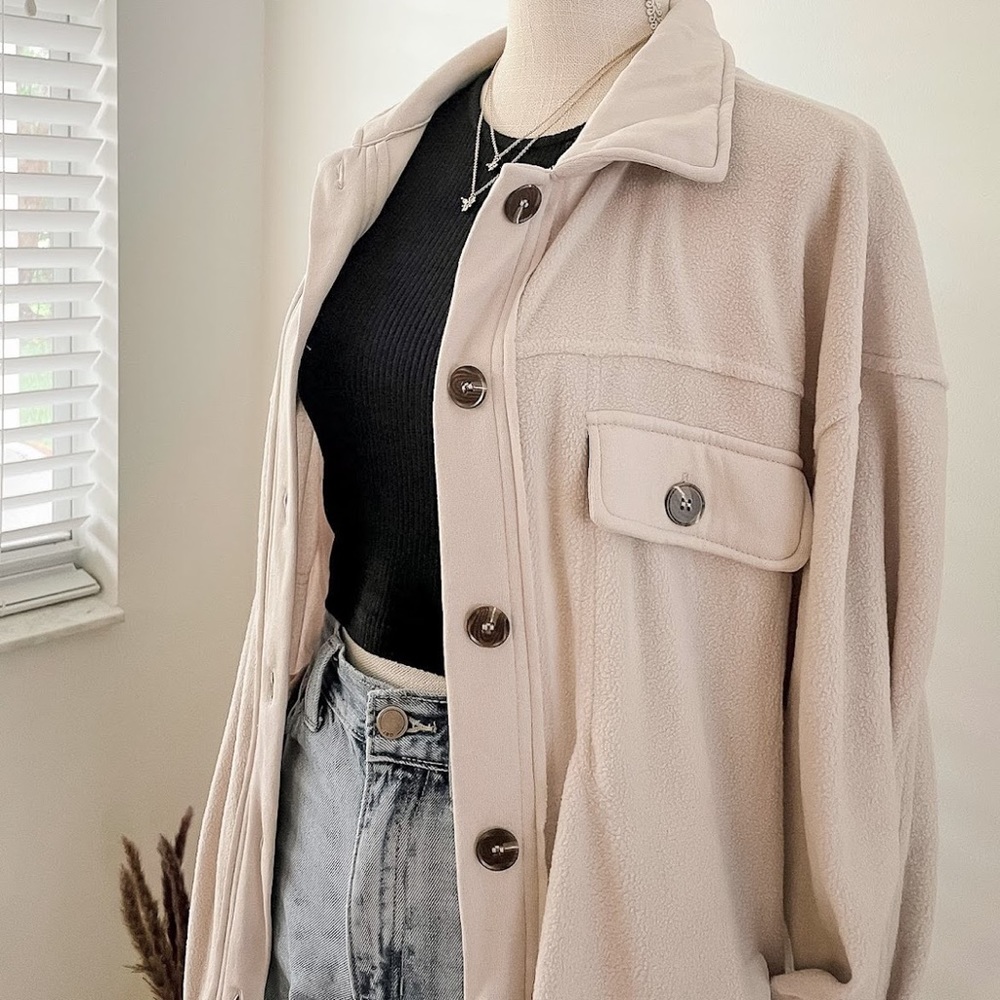 Fleece shacket - Picture 2 of 7